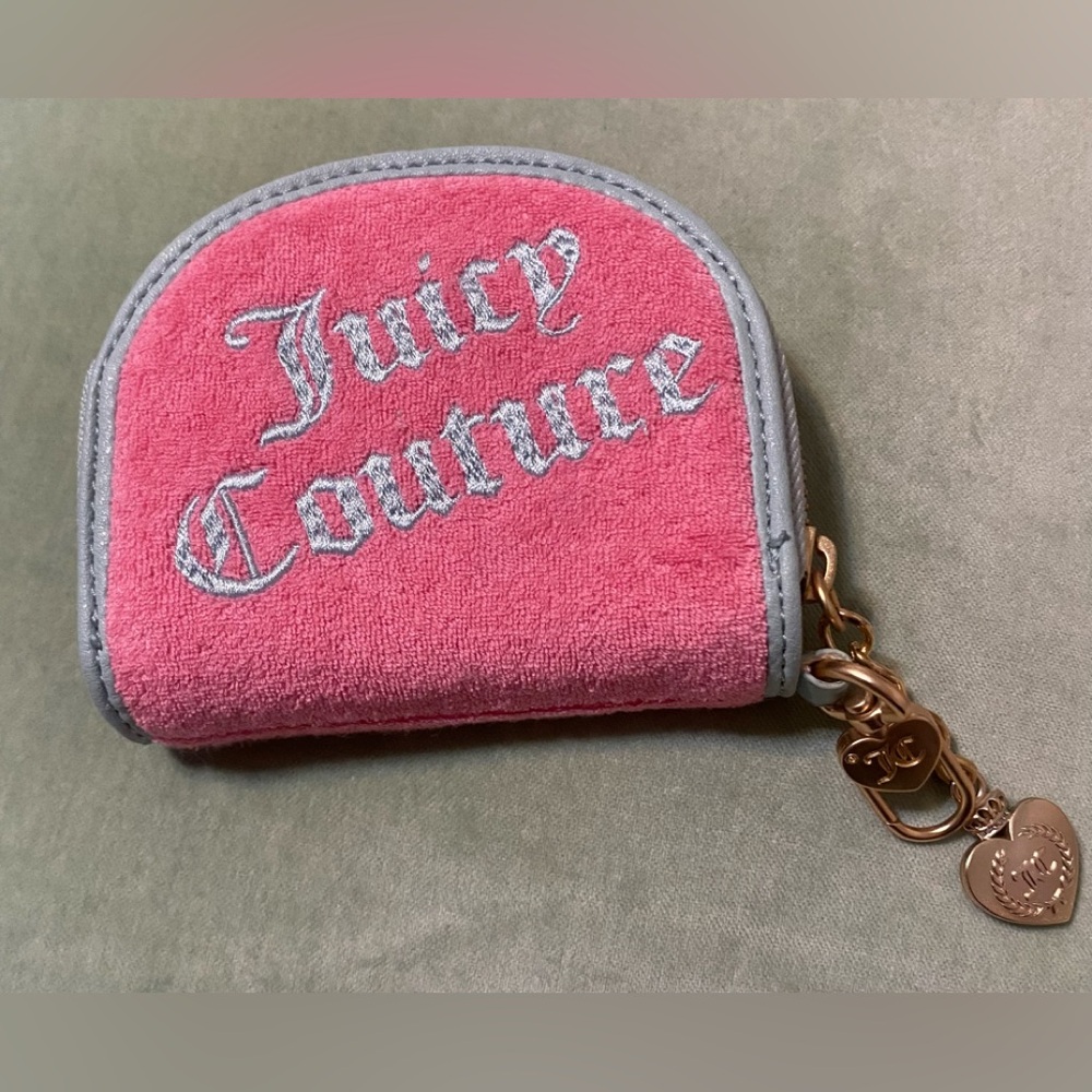 Juicy Couture Gelato on the Beach multi-compartment wallet with heart mirror.
